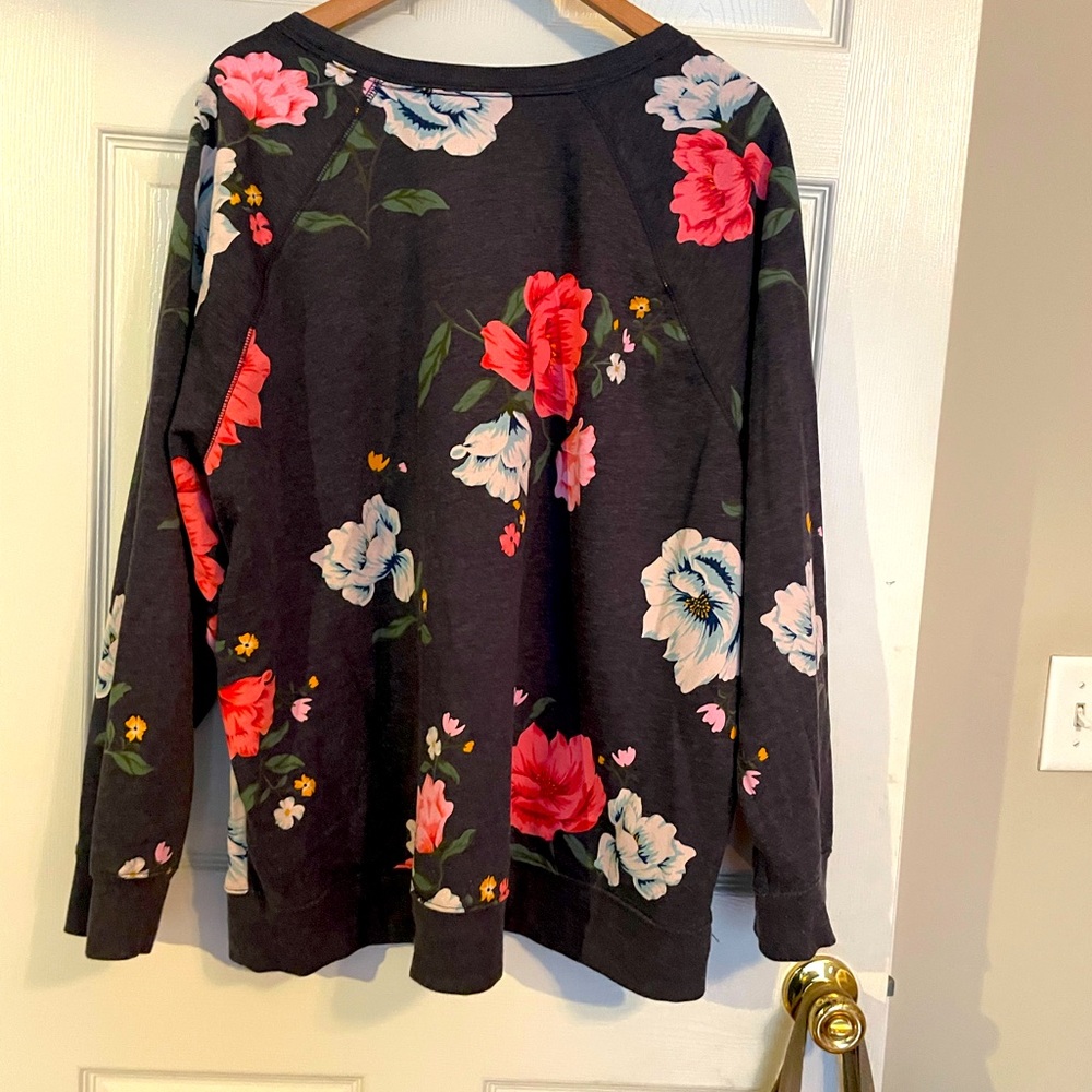Old Navy Floral Crew Neck Sweatshirt